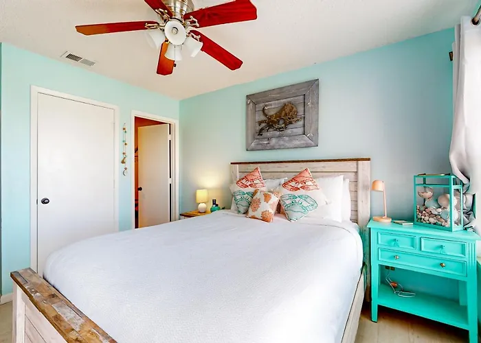 Poolside Villas 303
