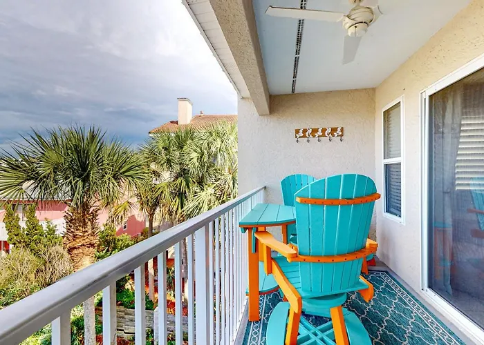 Poolside Villas 303