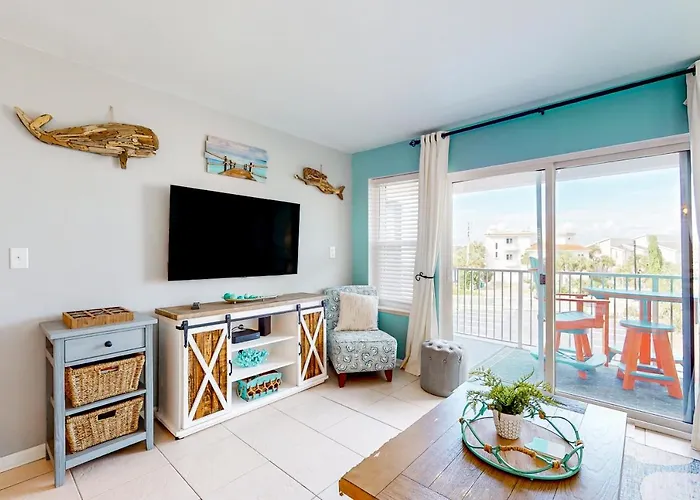 Poolside Villas 303